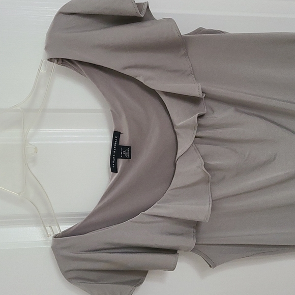 Banana Republic Top - Picture 2 of 3